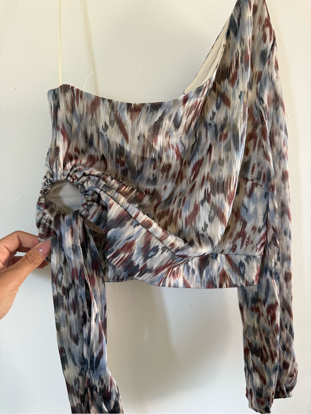 One-Shoulder Printed Crop Top with Ring Accent - Multicolor